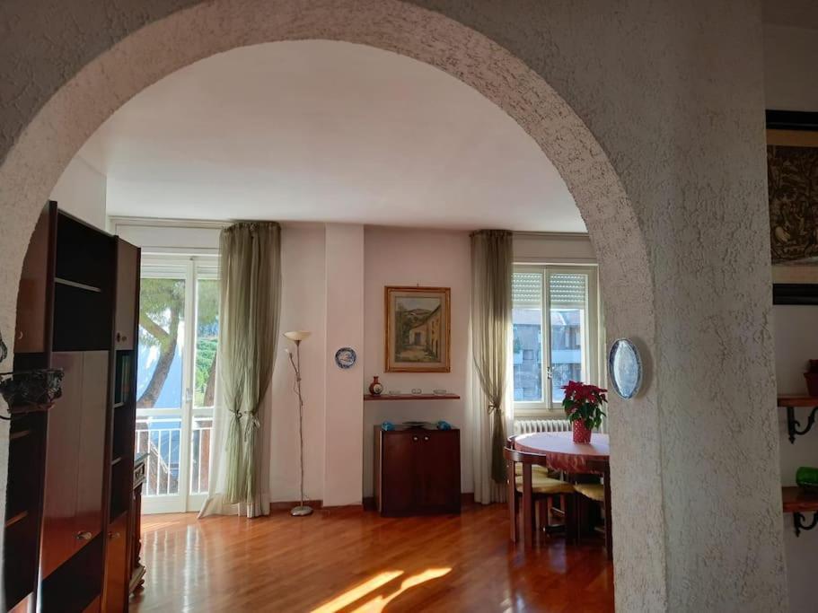 Casa Lola Appartement Livorno Buitenkant foto